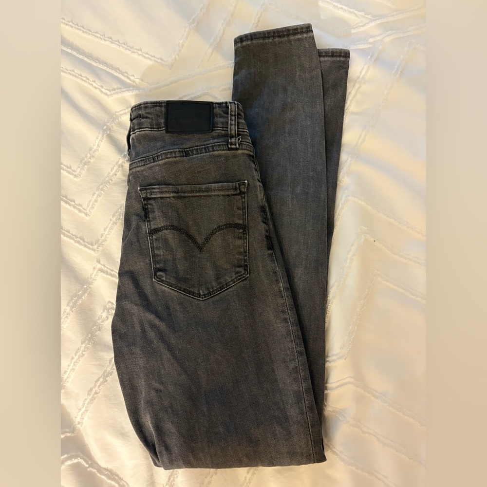 Levi's high-rise skinny black jeans